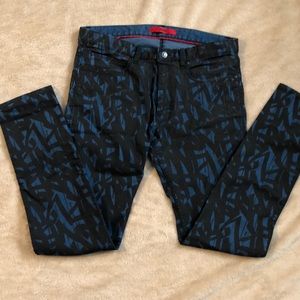 Hugo Boss Jeans with Black Design 32x32 Slim Fit